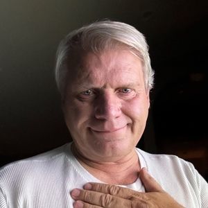 Meet your Posher, Ulkedge